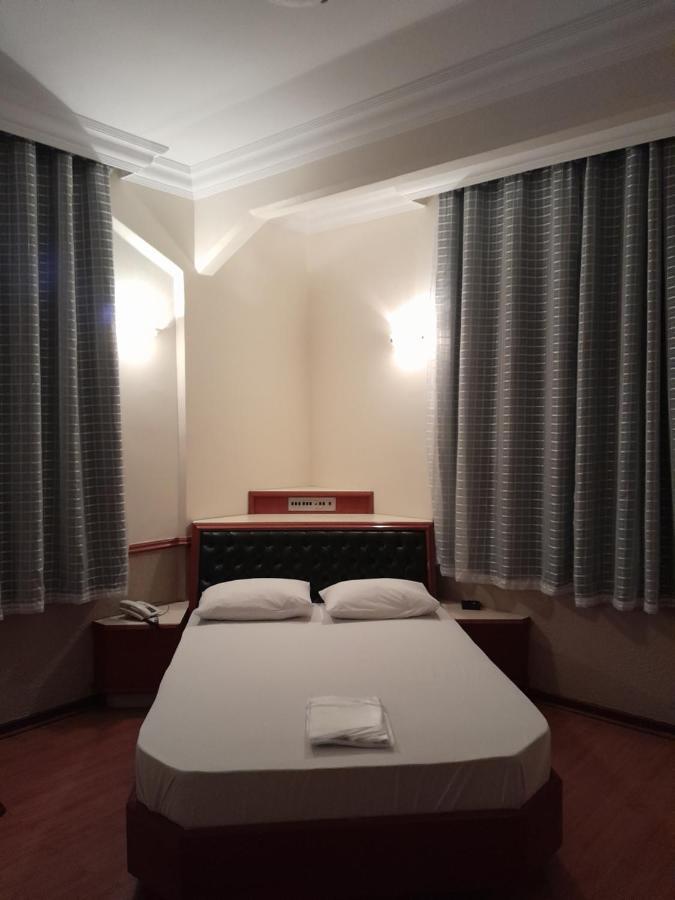 Hotel Paris São Paulo Luaran gambar